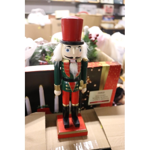 250 - QTY OF CHRISTMAS DECORATIONS