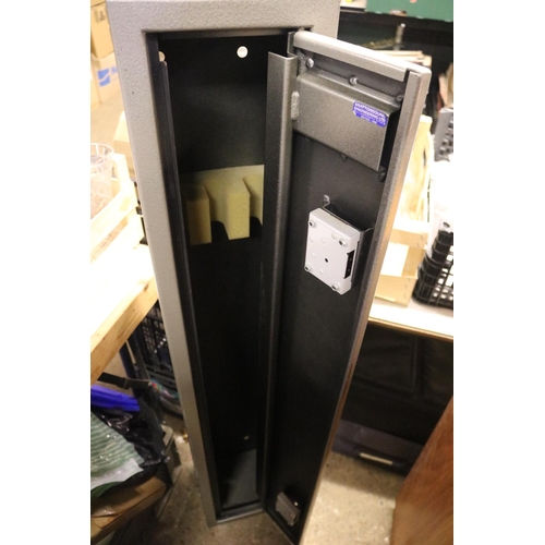 270 - BRATTONSOUND GUN SAFE (KEYS IN OFFICE)