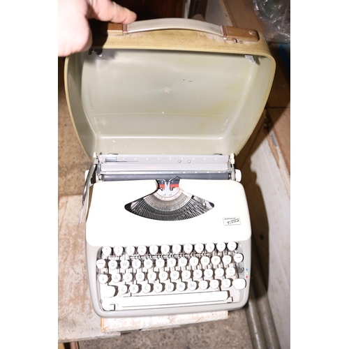 330 - VINTAGE ALDER TIPPA TYPEWRITER