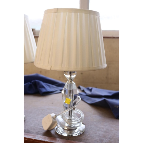 344 - GLASS TABLE LAMP & 2 SHADES - WARRANTED UNTIL 12 NOON TUESDAY FOLLOWING THE ABOVE SALE