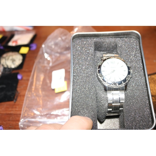 368 - SABRE WATCH IN METAL SHOW CASE BOX