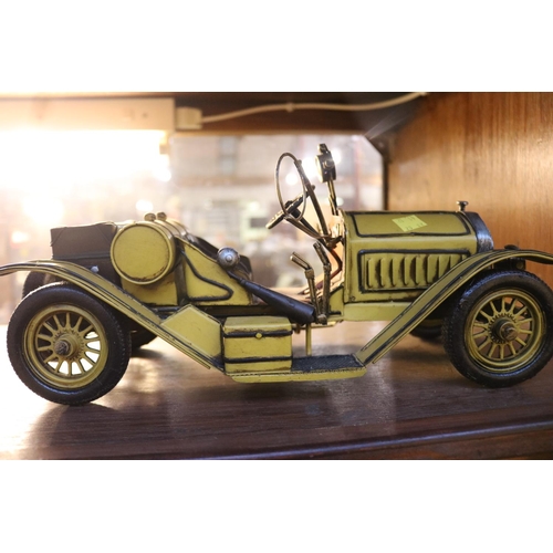 387 - TINPLATE VINTAGE LARGE CAR