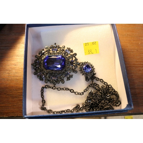 401 - 4 PENDANTS & CHAINS IN BOXES