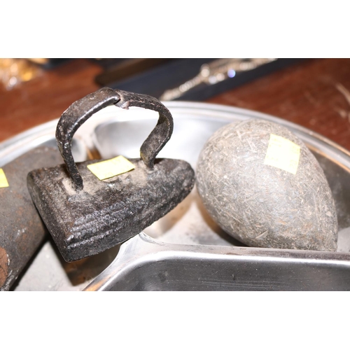 419 - SIDDONS IRON (CAST), SMALLER ONE, LEAD WEIGHTS & LEAD PLUMB