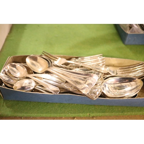 441 - LARGE QTY OF VARIOUS CUTLERY