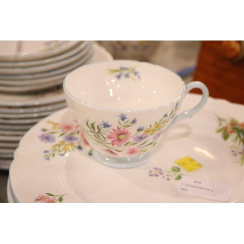 447 - 6 PIECE DINNER SET & TEA SET