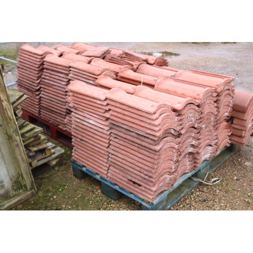 54 - LARGE QTY OF ROOF TILES, ETC