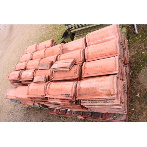 54 - LARGE QTY OF ROOF TILES, ETC