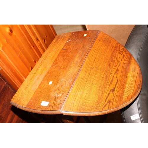 549 - OAK GATELEY TABLE