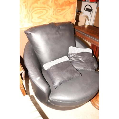 550 - SWIVEL SOFA CHAIR & CUSHIONS