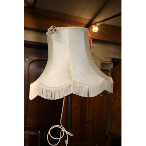 551 - OAK WOODEN STANDARD LAMP & SHADE