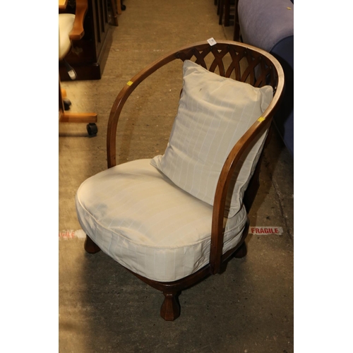 552 - SMALL BEDROOM CHAIR