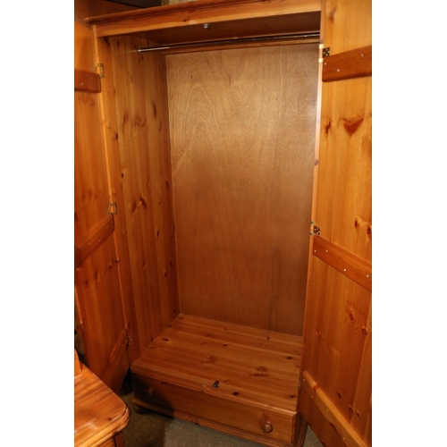 555 - PINE 2 DOOR WARDROBE