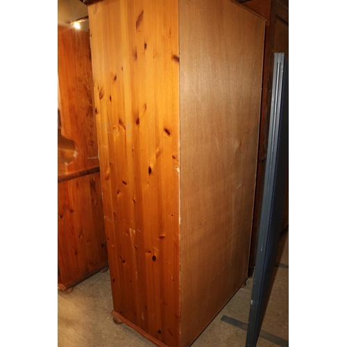 555 - PINE 2 DOOR WARDROBE