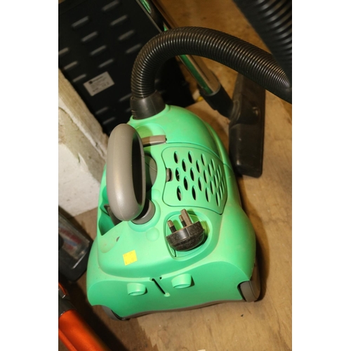 107 - GREEN ELCTROLUX HOOVER - WARRANTED UNTIL 12 NOON TUESDAY FOLLOWING THE ABOVE SALE