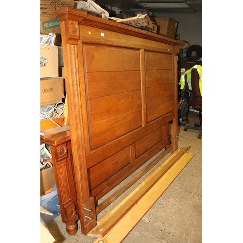 117 - SUPER KING SIZE OAK DOUBLE BED FRAME