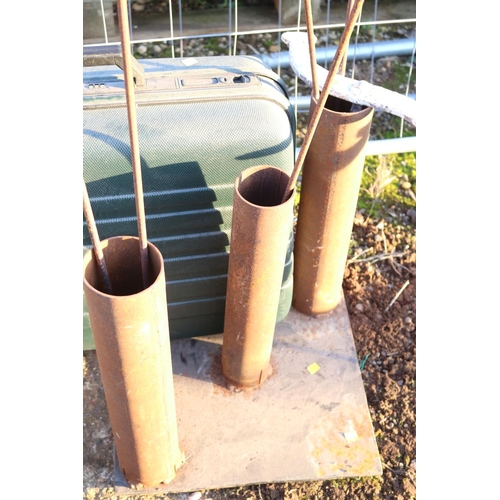 23 - 5 COCONUT BIRD FEEDRERS/STAND/CASE