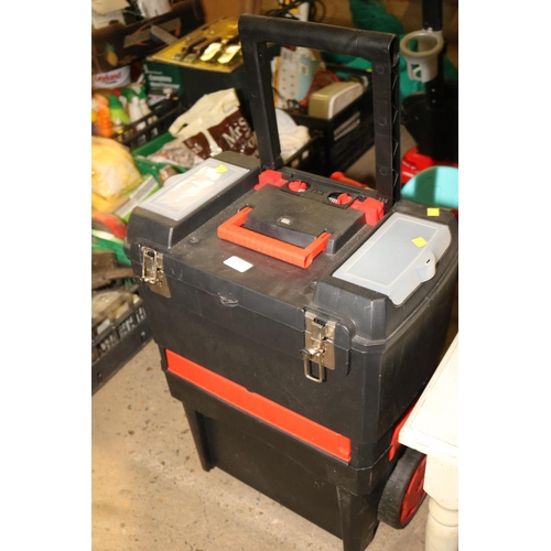 316 - BLACK & DECKER WHEELED TOOL BOX