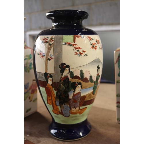 373 - 3 CHINESE VASES