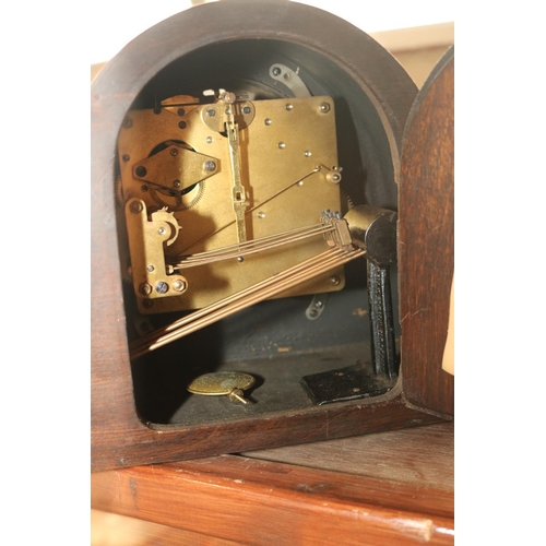 378 - OAK WESTMINSTER CHIMES MANTLE CLOCK