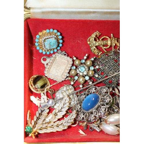 409 - JEWELLERY BOX & COSTUME JEWELLERY