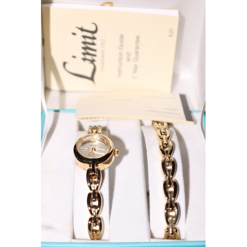 427 - BOXED SEKONDA LADIES WATCH/LIMIT WATCH & BRACELET SET