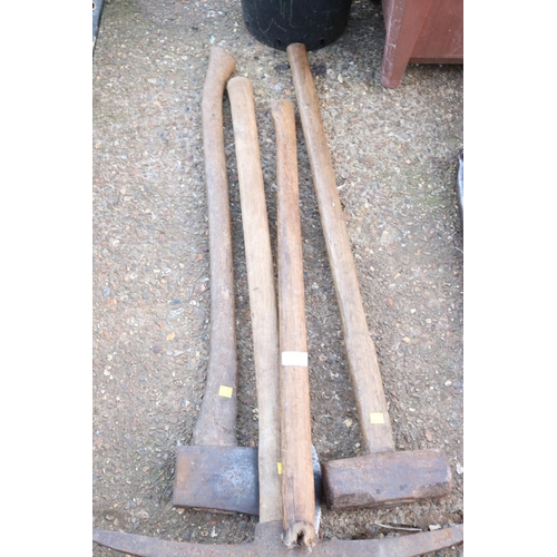 51 - AXE/SLEDGE HAMMER/PICK AXE & HANDLE