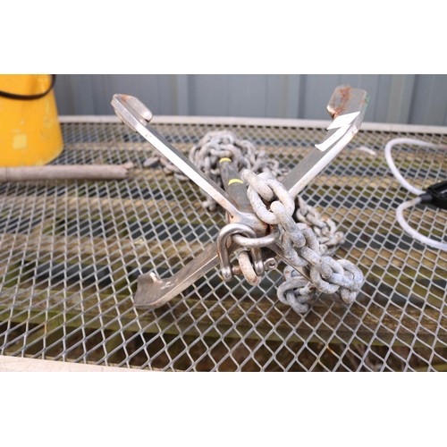 15 - STAINLESS STEEL ANCHOR AND CHAIN