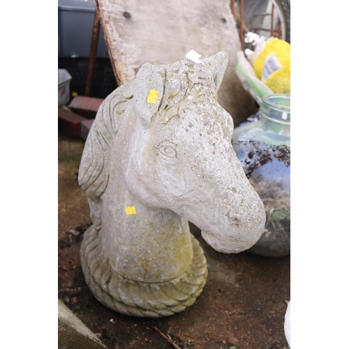 106 - 2 X HORSE HEAD GARDEN ORNAMENTS