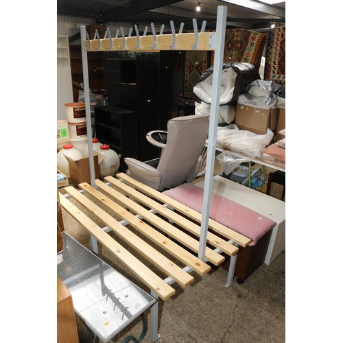 214 - BOXED GYM STYLE BENCH/COAT STAND