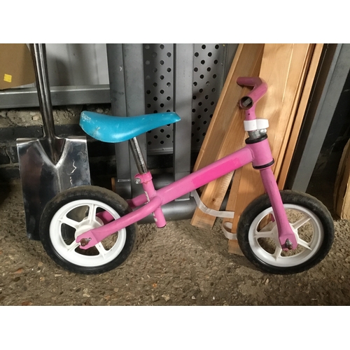 253 - TRAINER BIKE/BALANCE BIKE