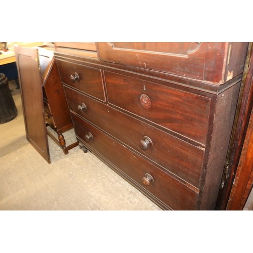 586 - GEORGIAN MAHOGANY LINEN PRESS WITH 2 SHORT DRAWERS &5 SHELVES