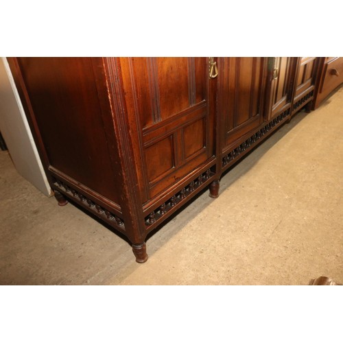 590 - QUALITY EDWARDIAN MAHOGANY MIRROR BACK SIDE BOARD