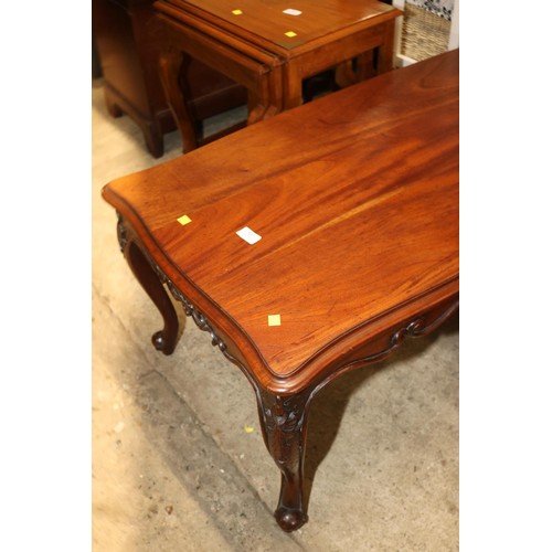 618 - LARGE MAHOGANY COFFEE TABLE