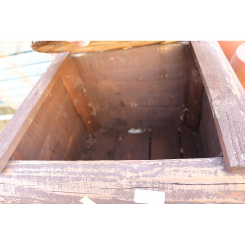 36 - 2 wooden planters