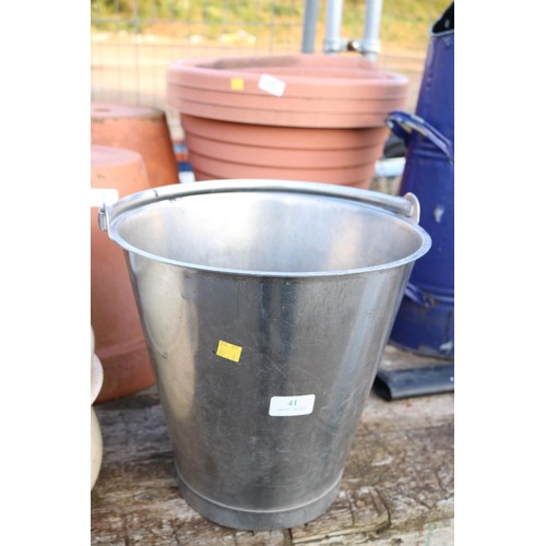 41 - Stainless steel bucket