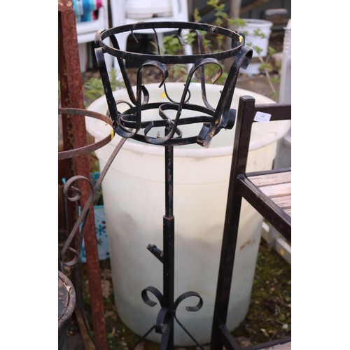 67 - Collection of metal plant stands