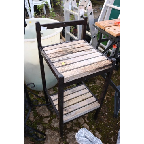 67 - Collection of metal plant stands