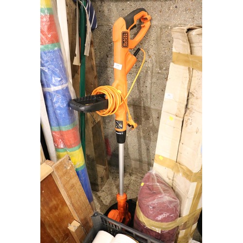 190 - Large Black & Decker electric strimmer - warranted until 12 noon Tuesday following the above sale