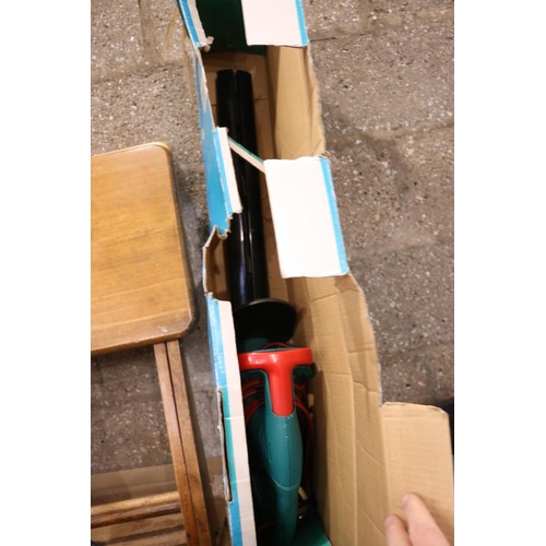 198 - Bosch hedge trimmers - warranted until 12 noon Tuesday following the above sale