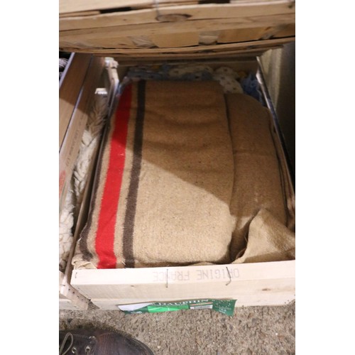 209 - Six boxes of various linen