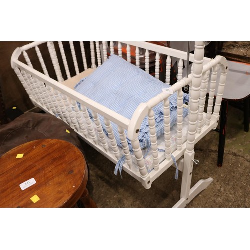 242 - Crib & bumper set