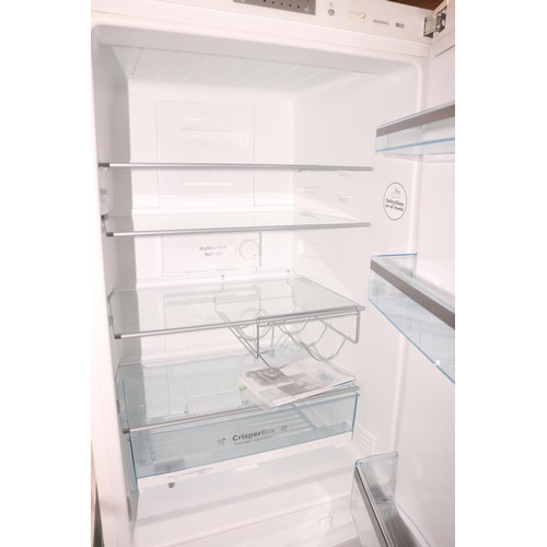 266 - Bosch fridge/freezer - warranted until 12 noon Tuesday following the above sale