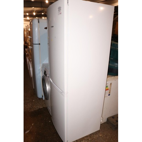 266 - Bosch fridge/freezer - warranted until 12 noon Tuesday following the above sale