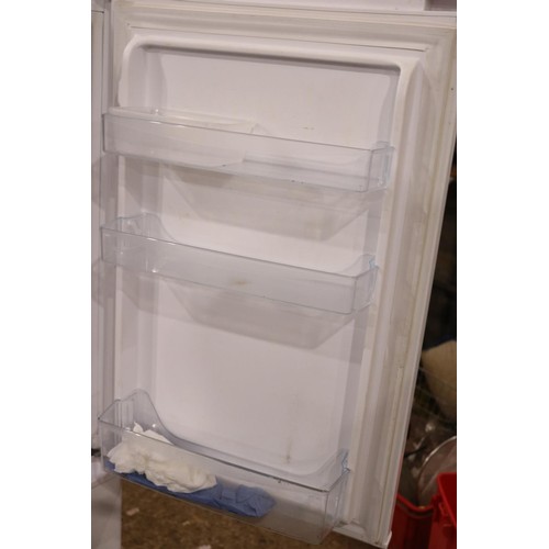 270 - Fridgemaster fridge/freezer - warranted until 12 noon Tuesday following the above sale