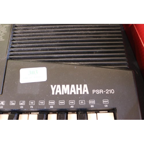 303 - Yamaha keyboard - warranted until 12 noon Tuesday following the above sale