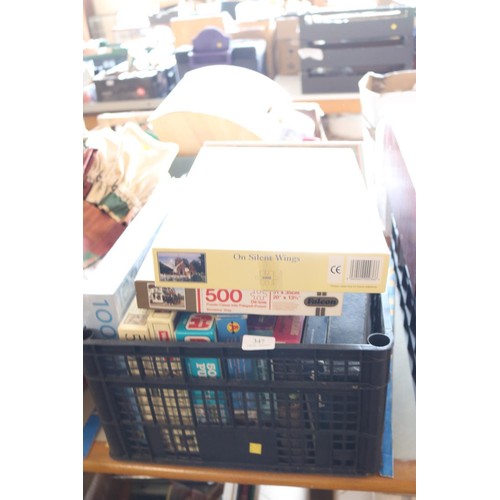 347 - Box of various puzzles & vintage games