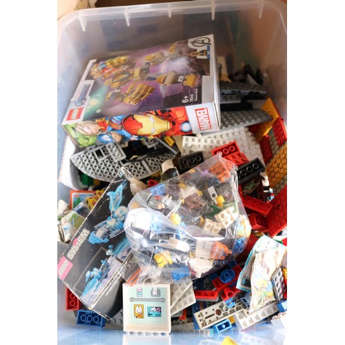 366 - Qty of loose lego, vintage & modern boxes