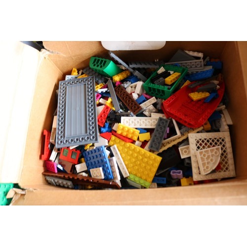 366 - Qty of loose lego, vintage & modern boxes