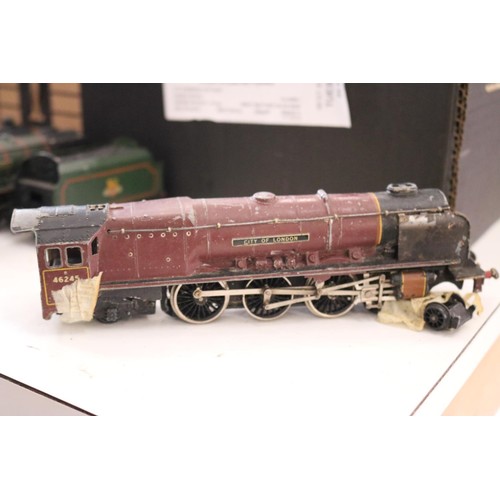 367 - Old Hornby model train items